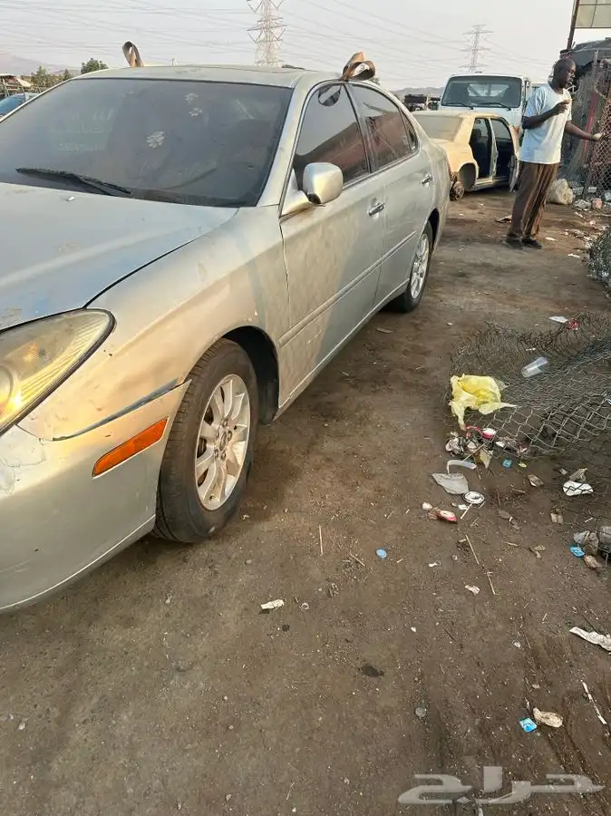 السيارة لكزس E s 300 بيع تشليح قطع غيار 4