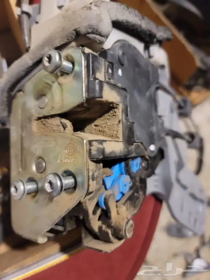 باب النترا خلفي يسار 10