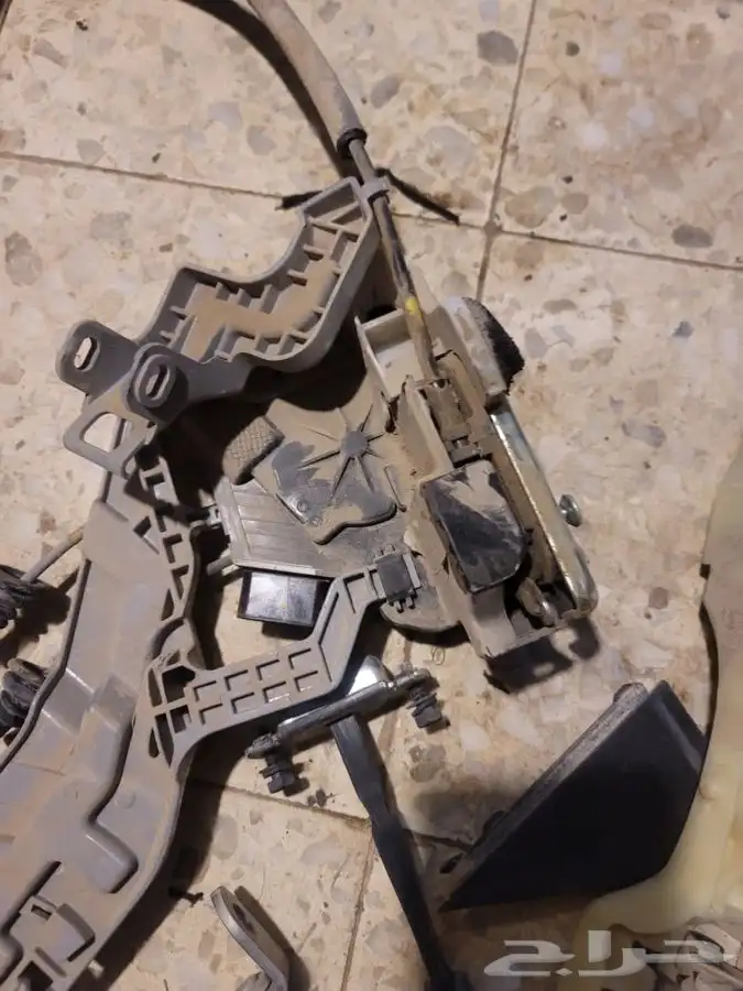 باب النترا خلفي يسار 11