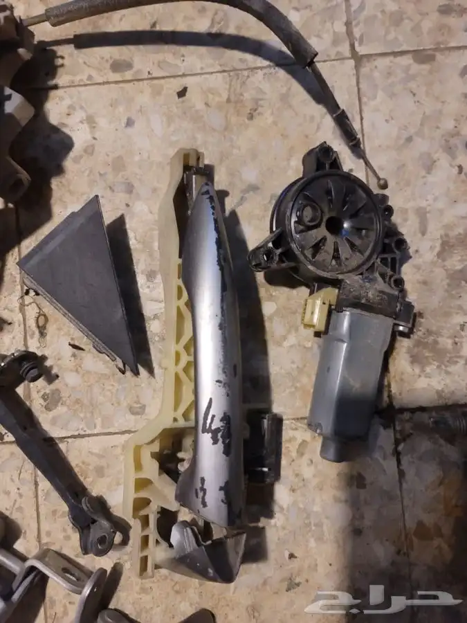 باب النترا خلفي يسار 8