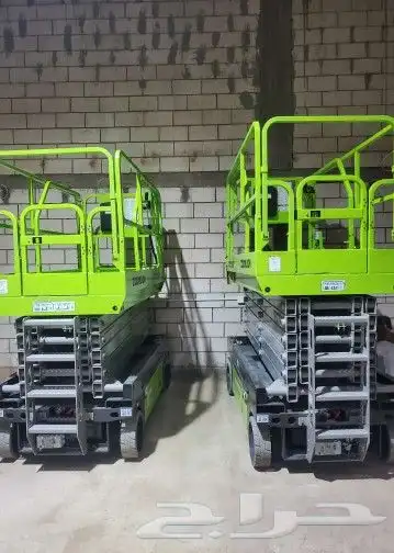 سيزر لفت للإيجار. Scissor lift for rent 2