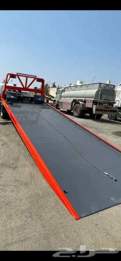 سطحه متواجد في الغربيه متجه الجنوب 0