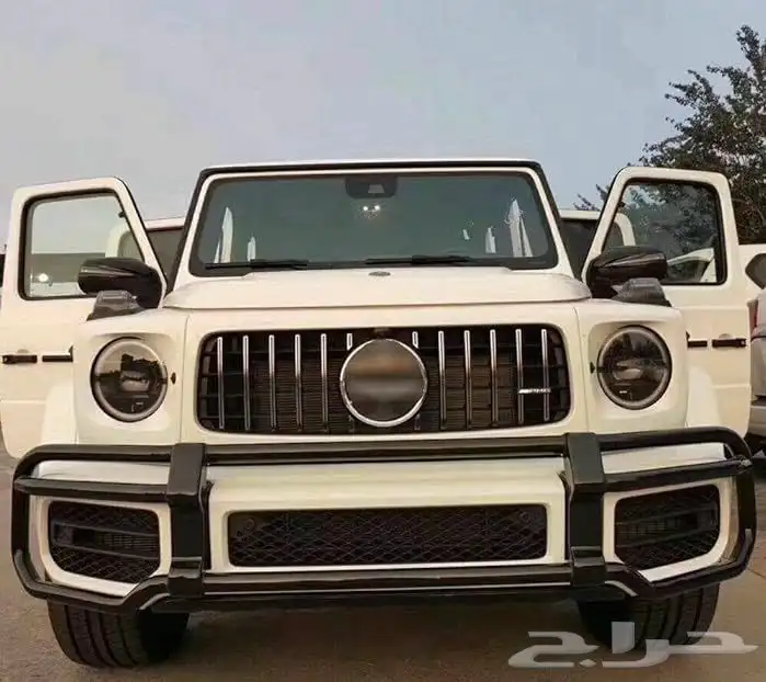 دعامية أمامية لون أسود لسيارة مرسيدس جي كلاس G63 2