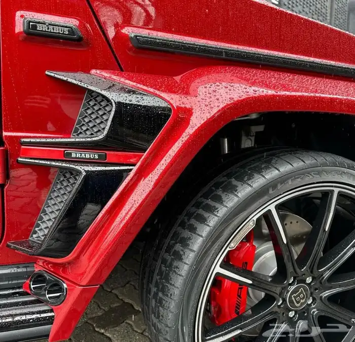 دعامية أمامية لون أسود لسيارة مرسيدس جي كلاس G63 33