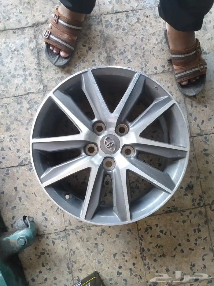 طقم جنوط كامري اصلي وكاله مقاس 16 0