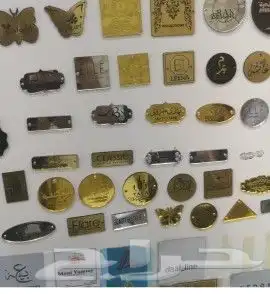 طباعه استكر لاصق كروت ليبل قماش تاق لوقو بوكس عبايه اكياس 2