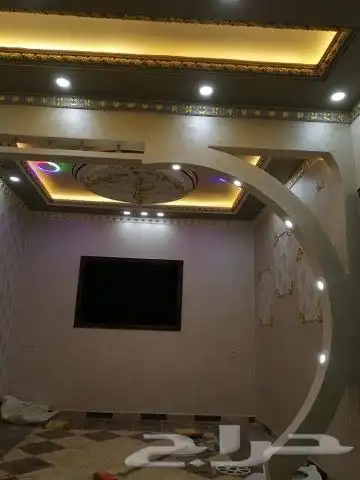 دهانات داخلية وخارجية وعوازل الخزانات وتركيب الفوم وبديل اله 19