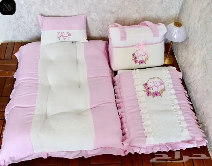 طقم مواليد مكتمل بالاسم الوان مميزه 5