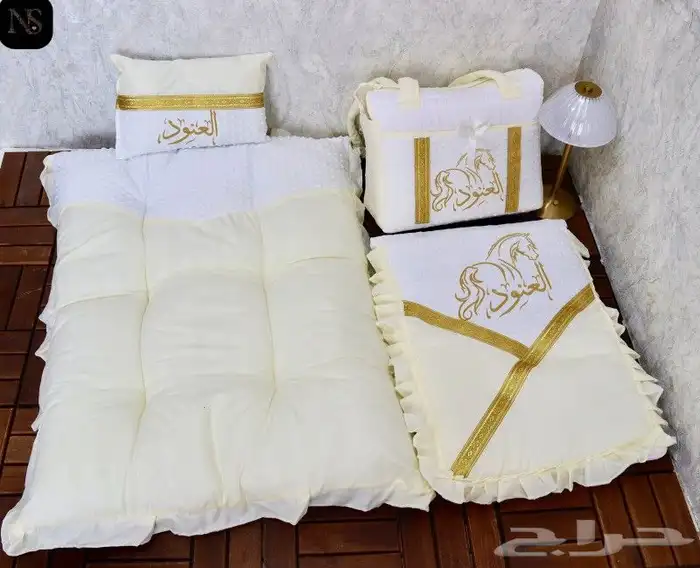 طقم مواليد مكتمل بالاسم الوان مميزه 2