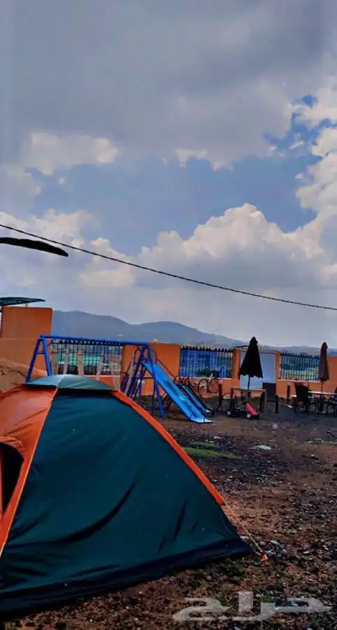 السودة بجلسة خارجية داخل السكن اطلالة خاصة 24