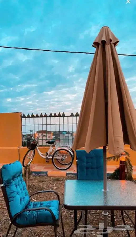 السودة بجلسة خارجية داخل السكن اطلالة خاصة 18