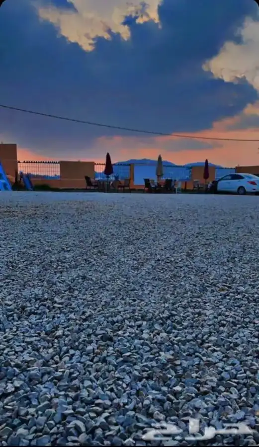 السودة بجلسة خارجية داخل السكن اطلالة خاصة 6