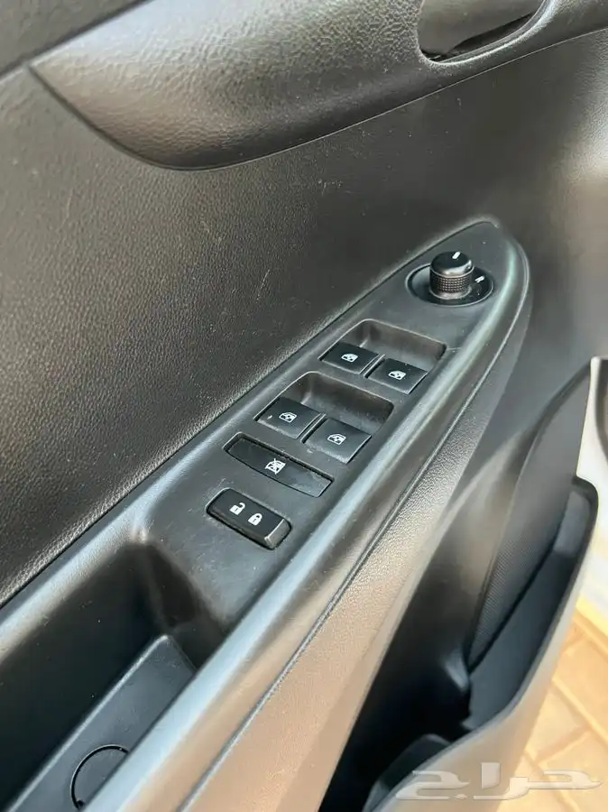 سبارك مديل 2020 تم البيع 32