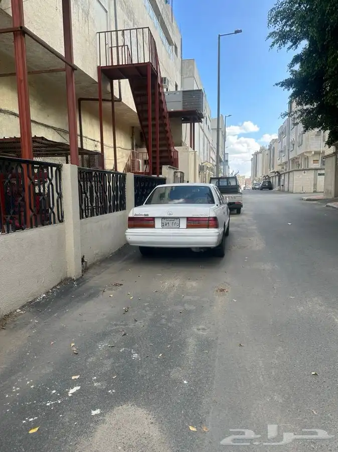 السلام عليكم عارض لكم كرون مديل 1998 الممشي300الف 2