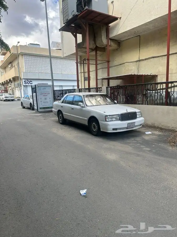 السلام عليكم عارض لكم كرون مديل 1998 الممشي300الف 1