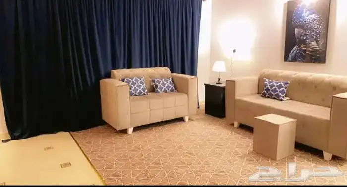 السودة بجلسة خارجية داخل السكن اطلالة خاصة 4