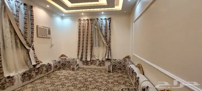 جلسه ارضيه مع فرش نظيفه 0