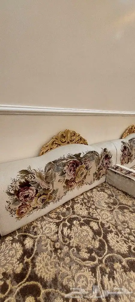 جلسه ارضيه مع فرش نظيفه 5