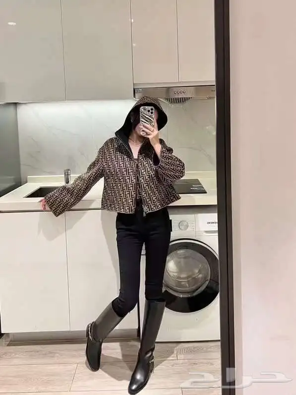 جاكيتات و ابوات شتويه نسائية 66