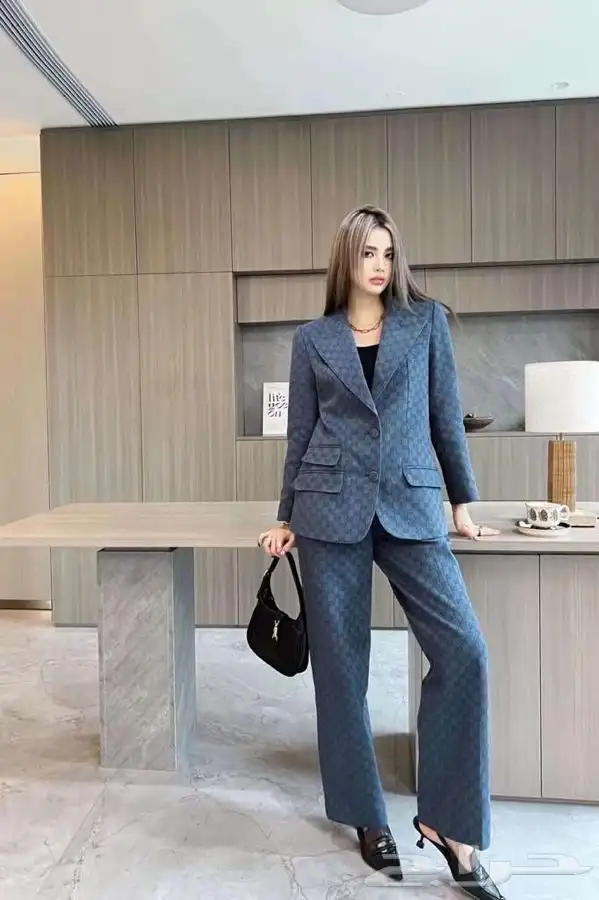 جاكيتات و ابوات شتويه نسائية 97