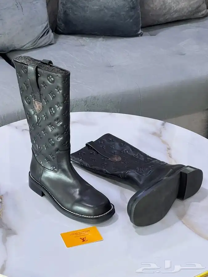 جاكيتات و ابوات شتويه نسائية 44