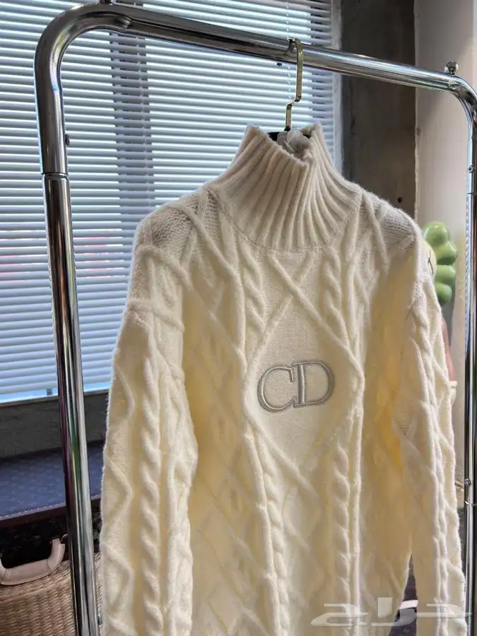 جاكيتات و ابوات شتويه نسائية 58