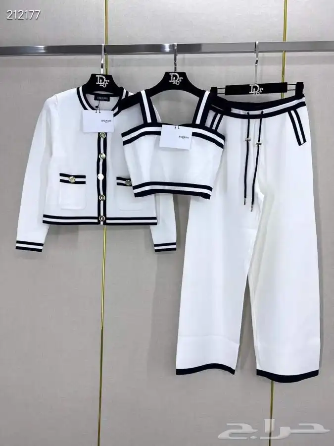 جاكيتات و ابوات شتويه نسائية 72