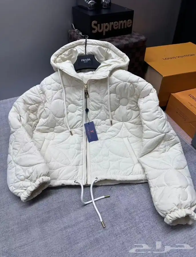 جاكيتات و ابوات شتويه نسائية 84