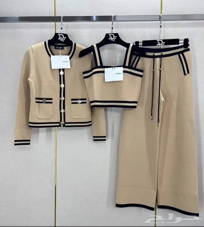 جاكيتات و ابوات شتويه نسائية 74