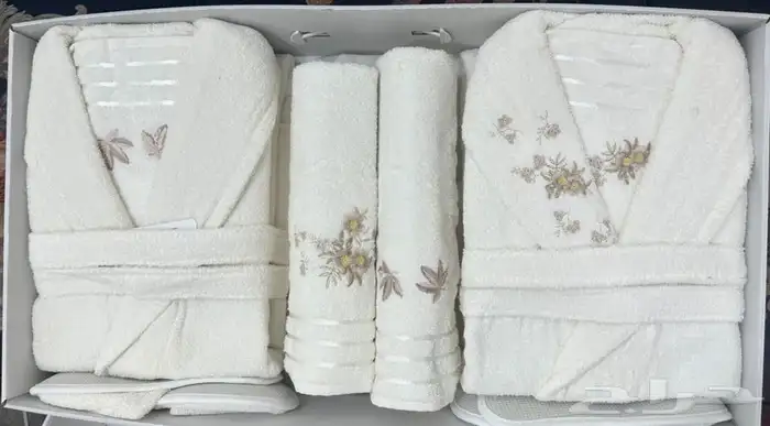 طقم ارواب مناشف ب260 ريال صناعه تركيه 2