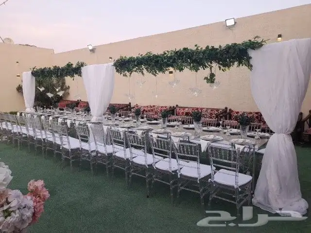 طاولة طعام 4