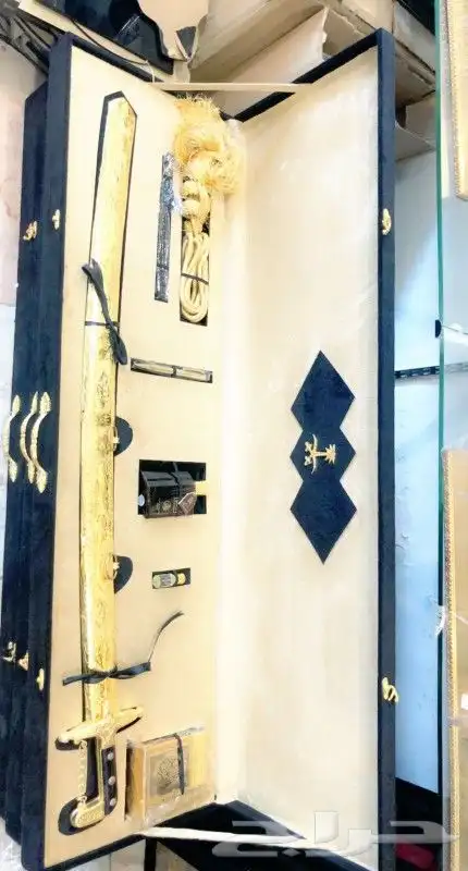 دروع هدايا وسيوف ومشالح 2