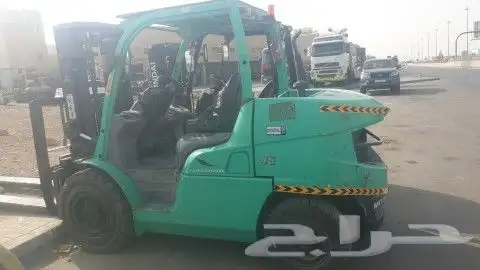 إيجار رافعة شواكيه وكرينات وسيزرليفت 0