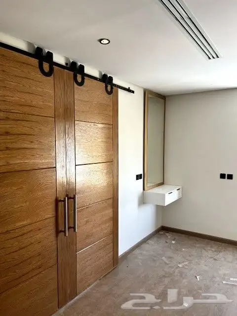 متخصصون في صناعة الابواب الخشبية والاثاث المنزلي والديكور وا 8