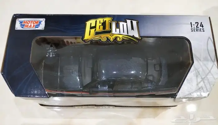 مجسم فورد كراون فكتوريا 1