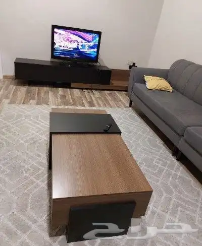طاولات وسط مع تصوير العملاء على الطبيعة 18