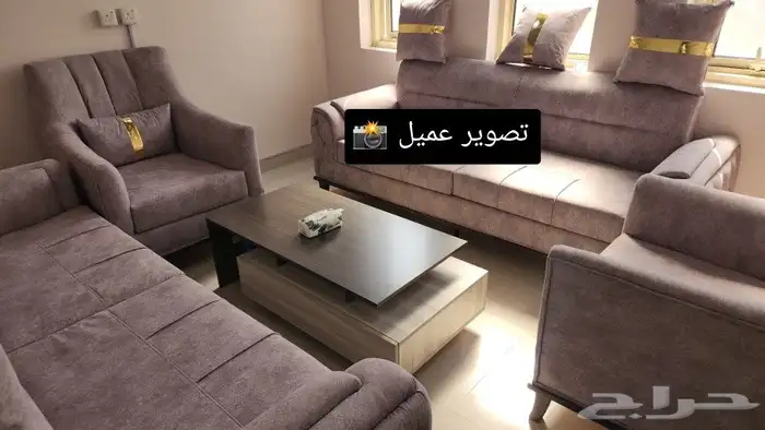 طاولات وسط مع تصوير العملاء على الطبيعة 1