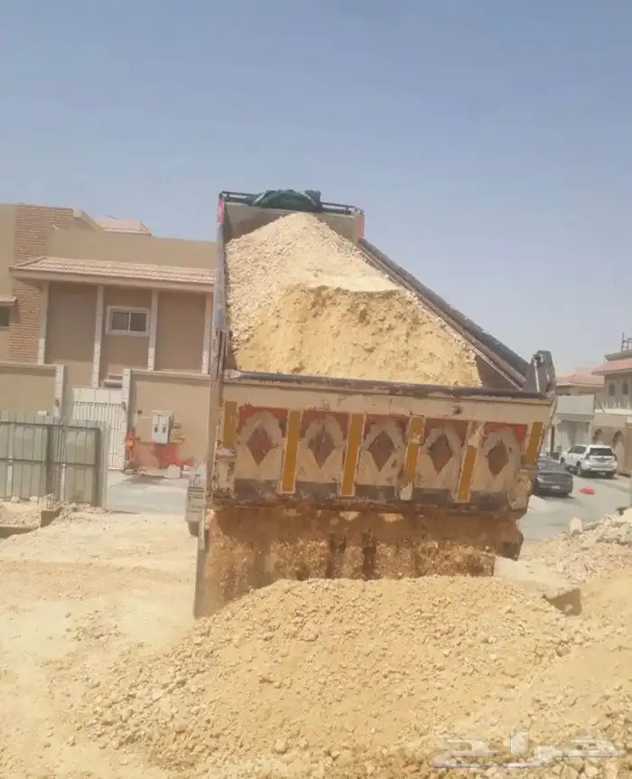 توريد رمل احمر وانوع التربه وجميع اعمال المقاولات 4