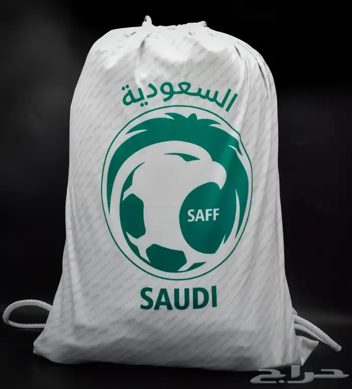 شنط رياضية بشعارات الأندية 10