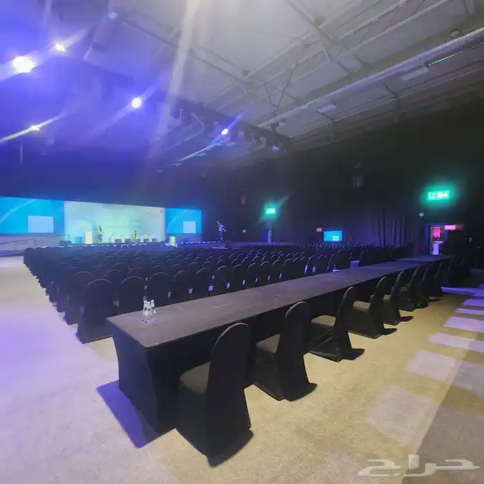 كرأسي وكنب أسود 1