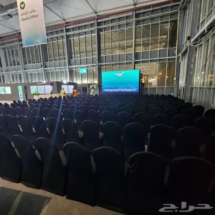 كرأسي وكنب أسود 7