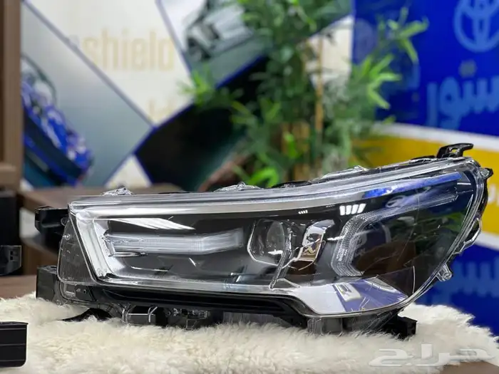 شمعه هايلكس 2021 الي 2023 اصلي وكاله TOYOTA HILUX 0