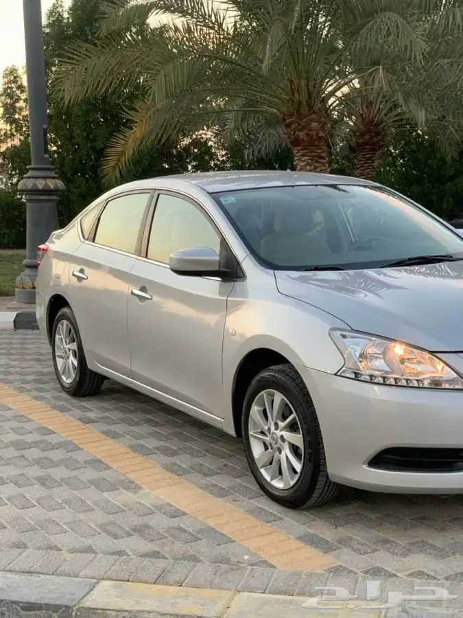 للبيع نيسان سنترا بحالة الوكالة 2019 2