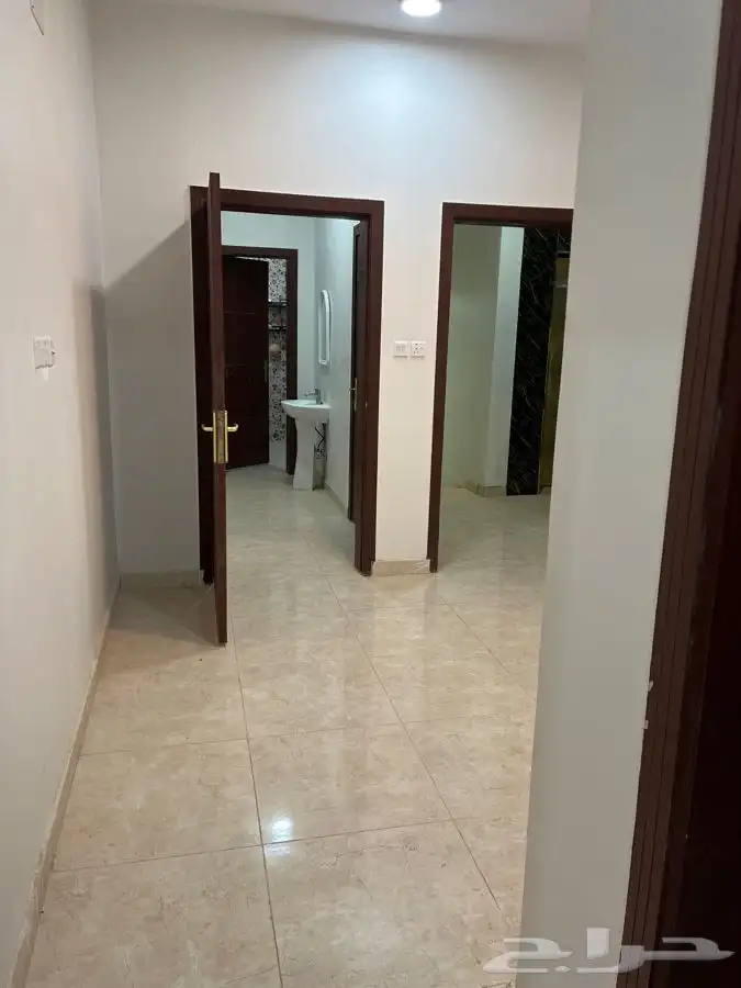 الموقع عن طريق الاتصال 8