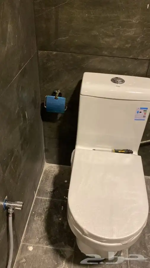 سباك مصري موجود سياره 12