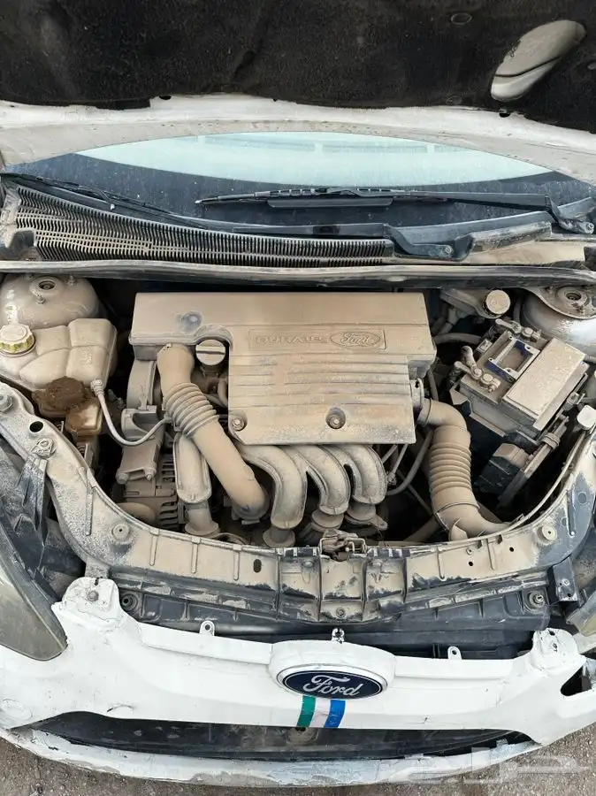 فورد فيجو 2012 قطع غيار تشليح 4