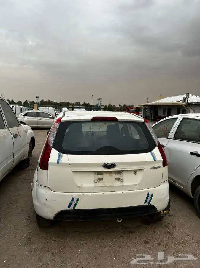 فورد فيجو 2012 قطع غيار تشليح 2