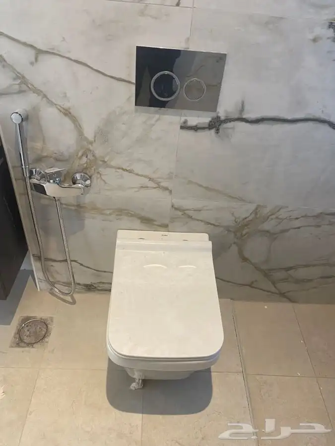 سباك مصري موجود سياره 16