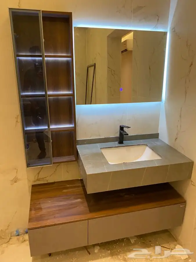 سباك مصري موجود سياره 19