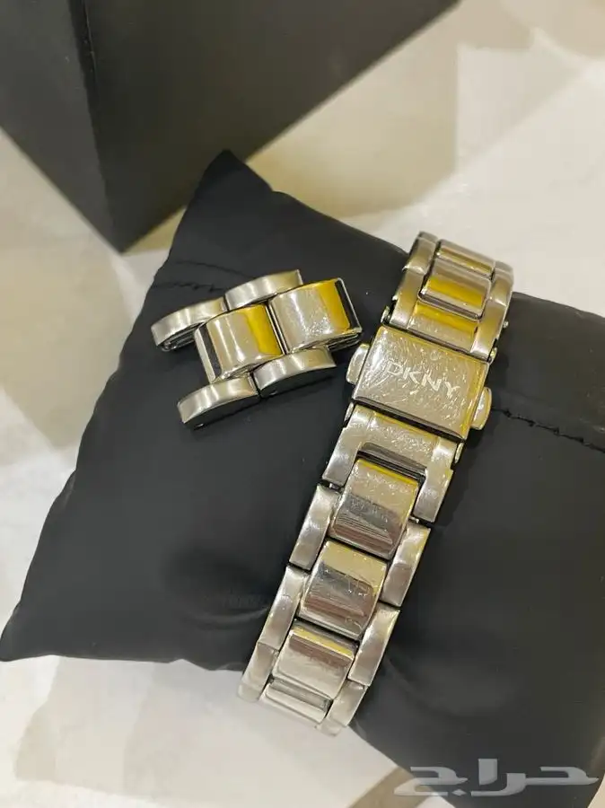 ساعة ماركة دكني اصلية 0